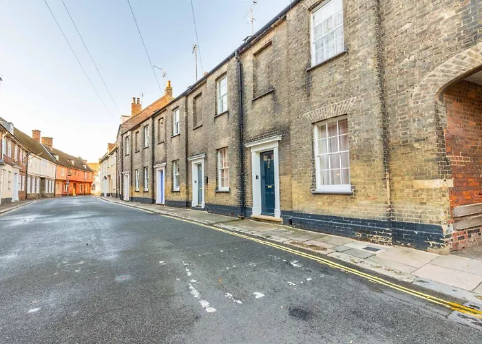 Host & Stay - Norfolk Historic Townhouse